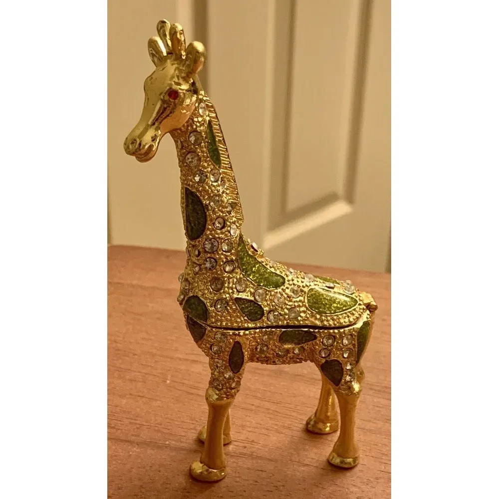 Beautiful Jeweled giraffe trinket box with‎ red eyes. 5